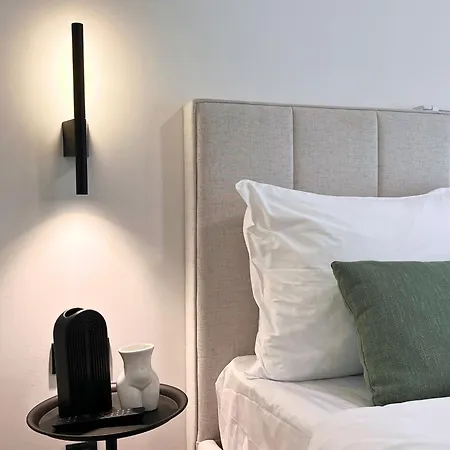 Zen With Private Garage