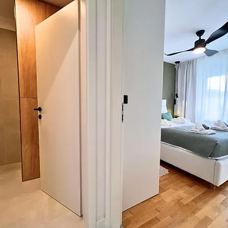 Zen With Private Garage Rijeka