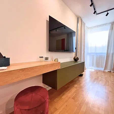 Apartment Zen With Private Garage