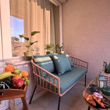 Zen With Private Garage