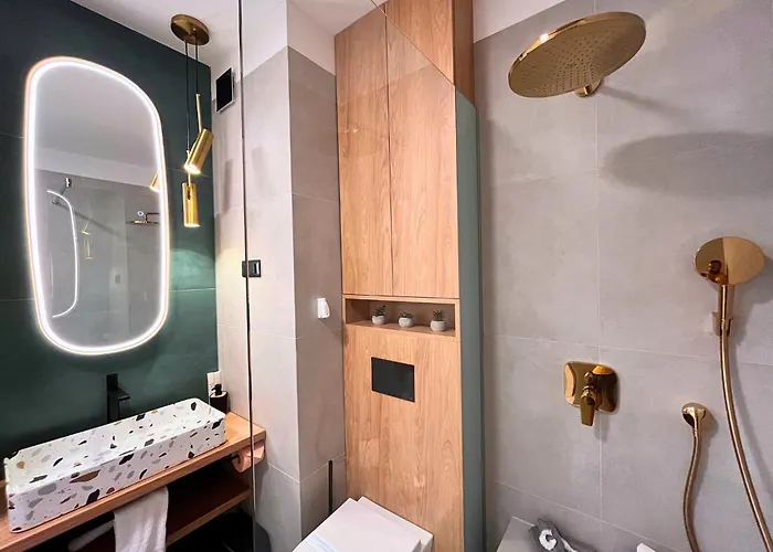 Zen With Private Garage Apartman *