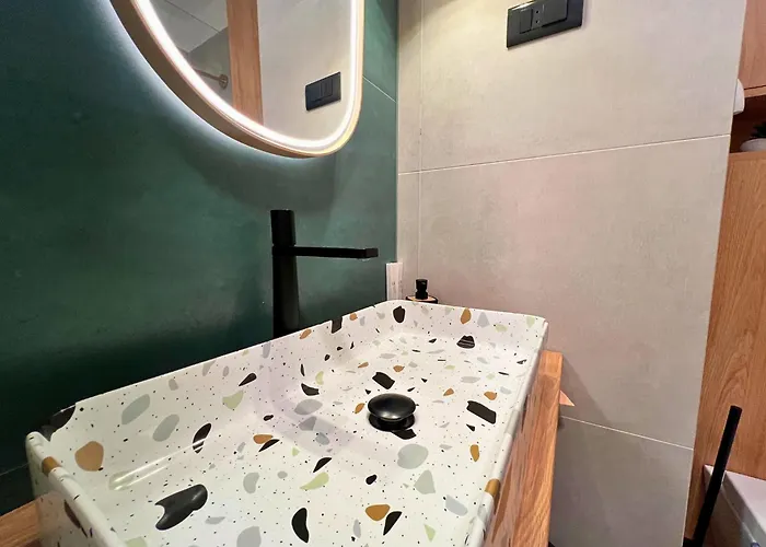 Apartman Zen With Private Garage Fiume